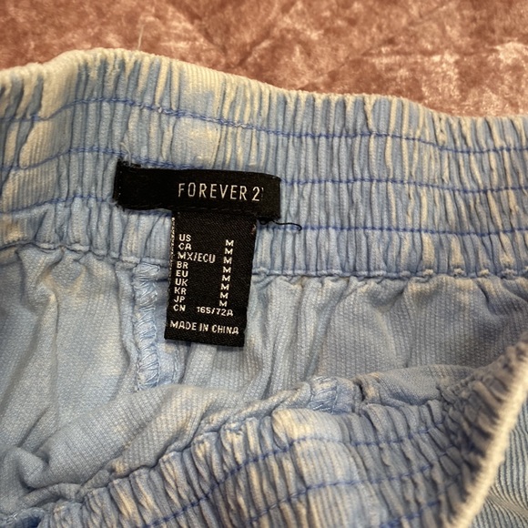 Feel like sofy shorts. Very comfy - Picture 2 of 3